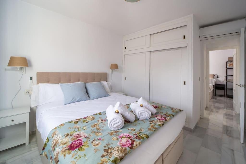 Central And Beautiful Apartment - Free Parking Малага Экстерьер фото
